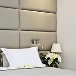 R De - Boutique 4* Paris