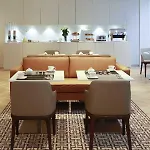 R De - Boutique 4*