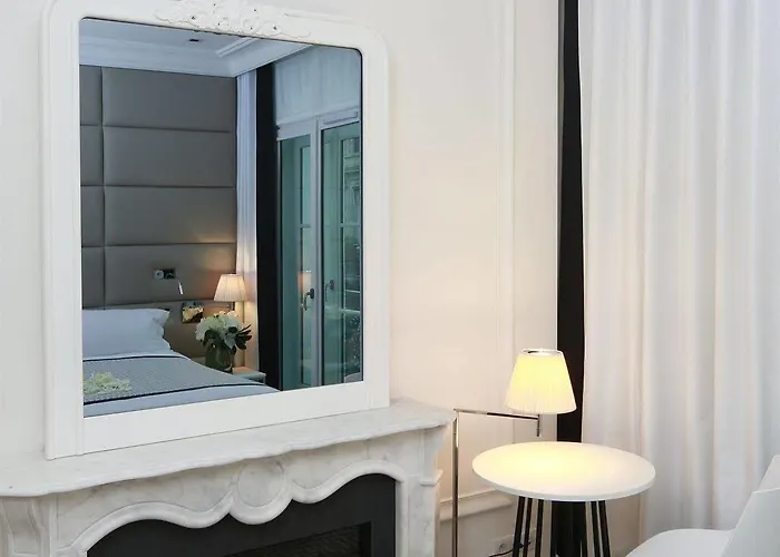 R De - Boutique Parijs